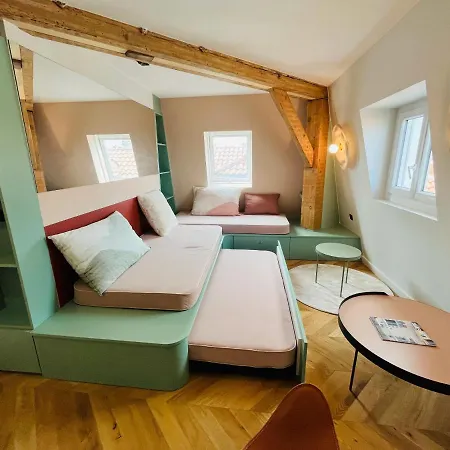 Apartment Centre - Halles - Rue Victor Hugo *